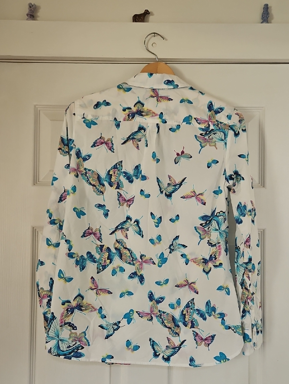 Talbots White Top with Blue and Pink Butterfly Print S - Picture 5 of 5